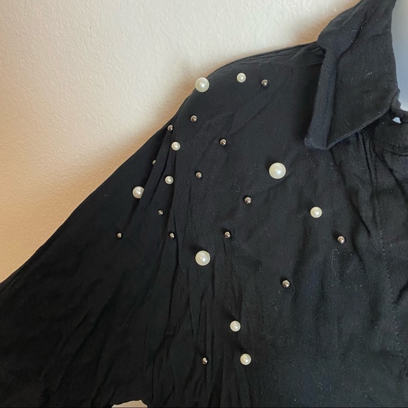 Zara black button up top with pearls on the shoulders - Picture 9 of 13